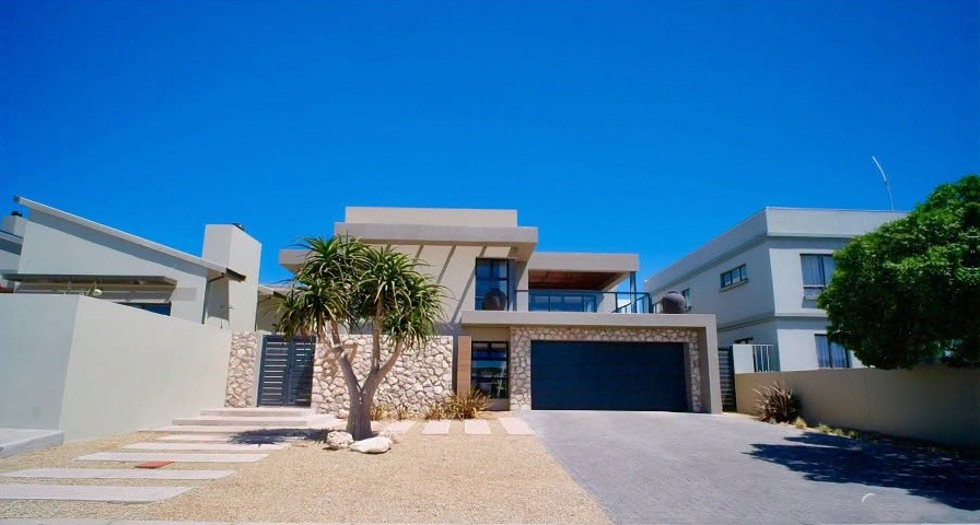 3 Bedroom Property for Sale in Calypso Beach Western Cape